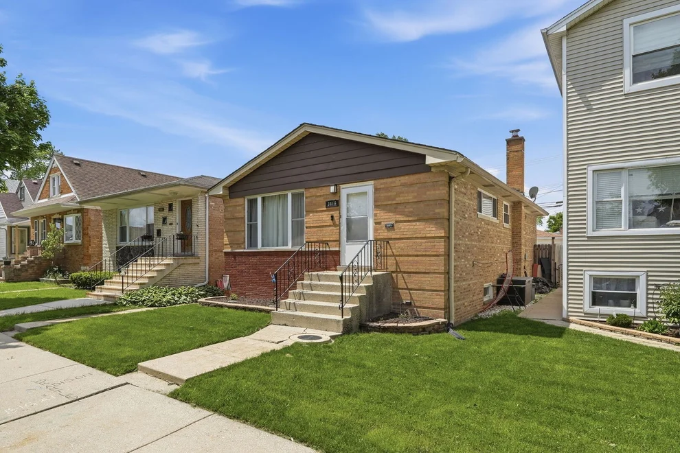 Unit for sale at 3416 N Oriole Avenue, Chicago, IL 60634