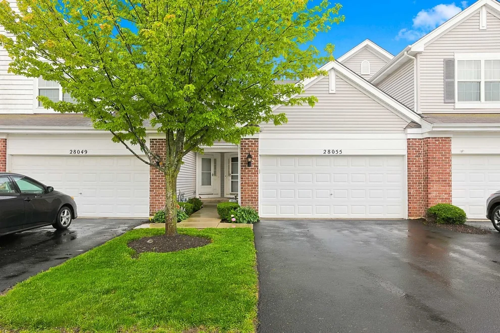 Unit for sale at 28055 W Niagara Street, Lakemoor, IL 60051