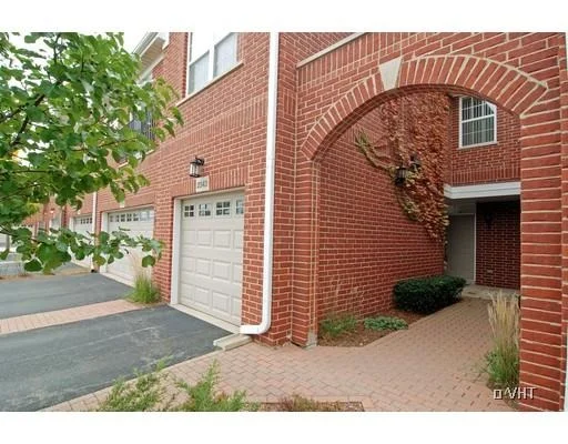 Unit for sale at 2347 Crystal Road, NORTHBROOK, IL 60062