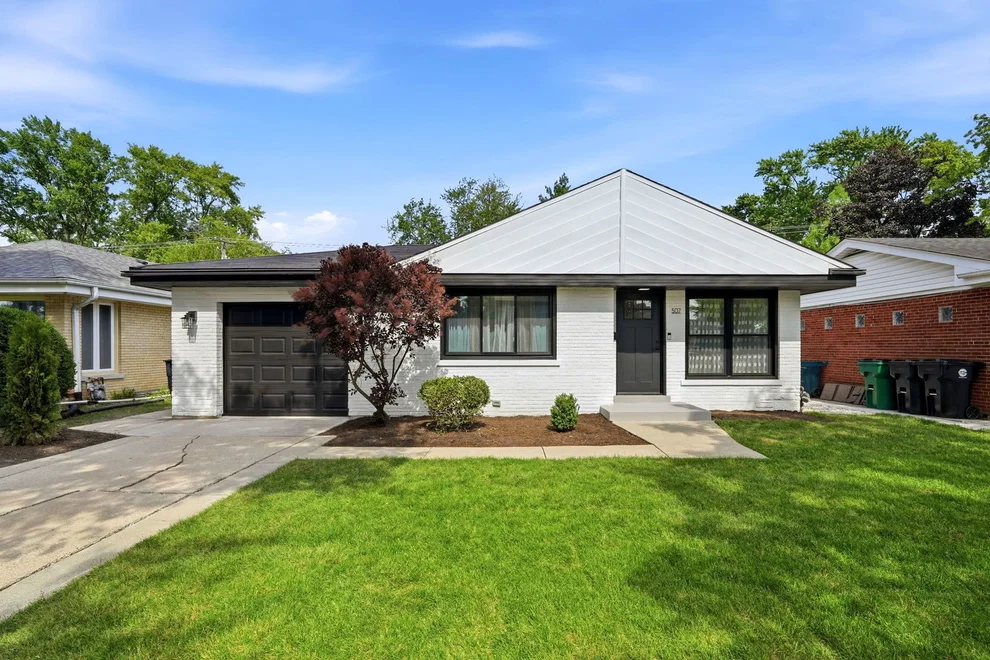 Unit for sale at 507 N Hamlin Avenue, Park Ridge, IL 60068