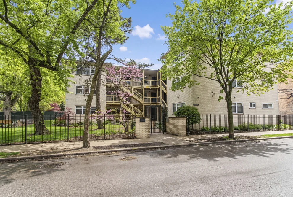 Unit for sale at 4258 N Greenview Avenue, Chicago, IL 60613