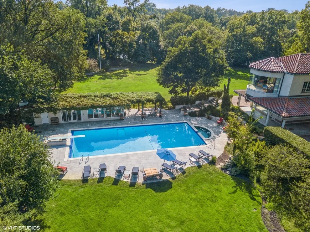 Unit for sale at 1125 Longvalley Road, Glenview, IL 60025
