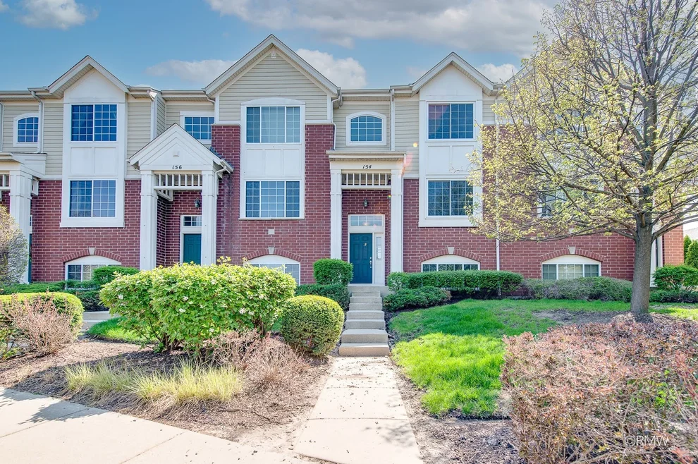 Unit for sale at 154 Morgans Gate Drive, Wood Dale, IL 60191