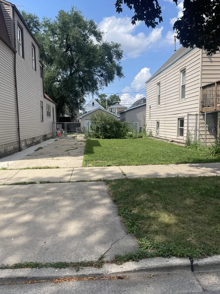 Unit for sale at 4844 W Gunnison Street, Chicago, IL 60630