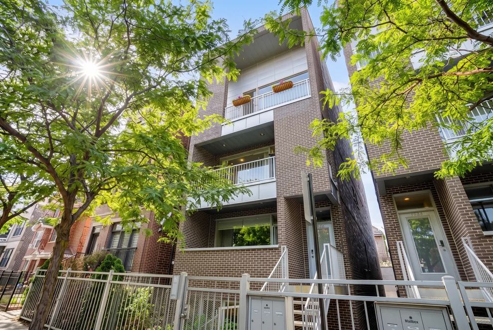 Unit for sale at 1536 W Walton Street, Chicago, IL 60642