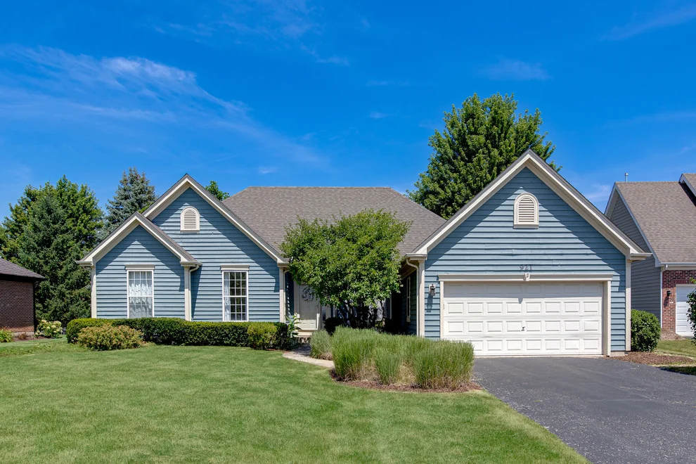Unit for sale at 921 High Ridge Drive, West Chicago, IL 60185