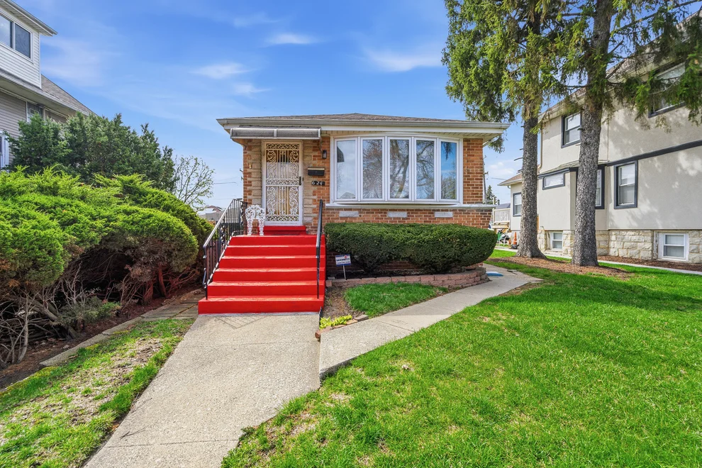 Unit for sale at 624 S 17th Avenue, Maywood, IL 60153