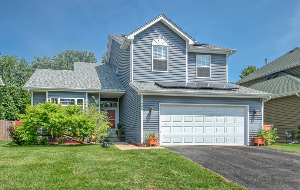 Unit for sale at 905 Chelsea Court, Aurora, IL 60504