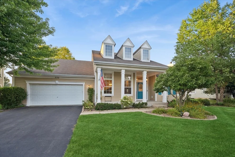 Unit for sale at 332 Red Rock Lane, Elgin, IL 60124