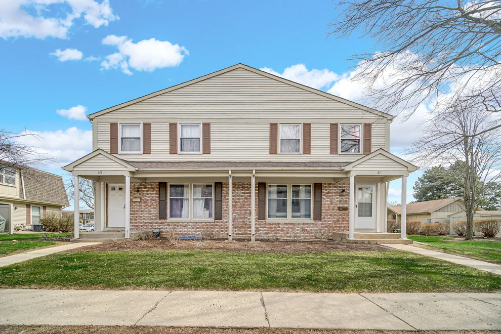 Unit for sale at 611 Kendall Court, Schaumburg, IL 60194