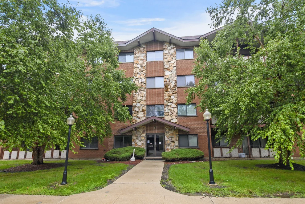 Unit for sale at 2311 183rd Street, Homewood, IL 60430