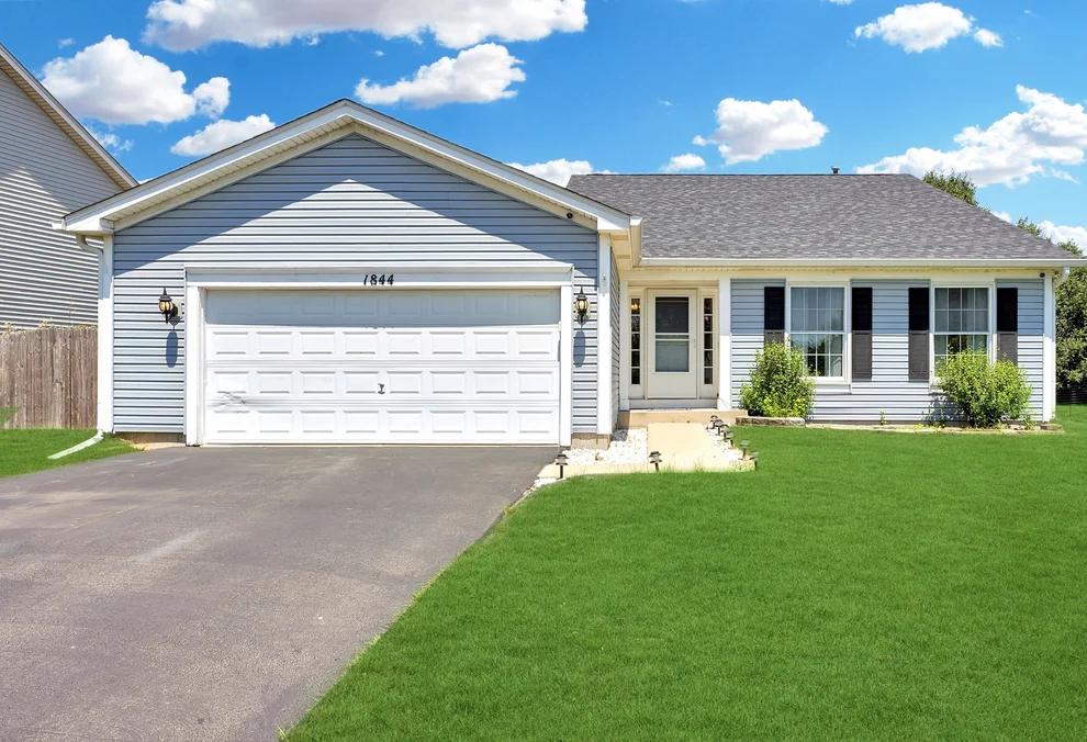 Unit for sale at 1844 Kendall Ridge Boulevard, Plainfield, IL 60586