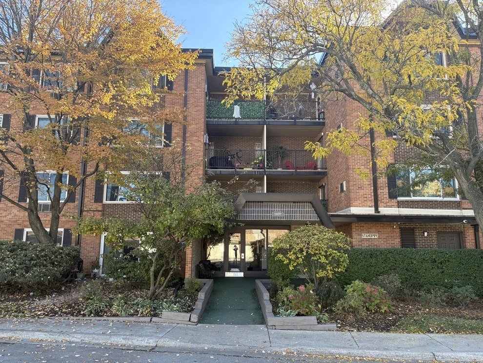 Unit for sale at 1107 S Old Wilke Road, Arlington Heights, IL 60005