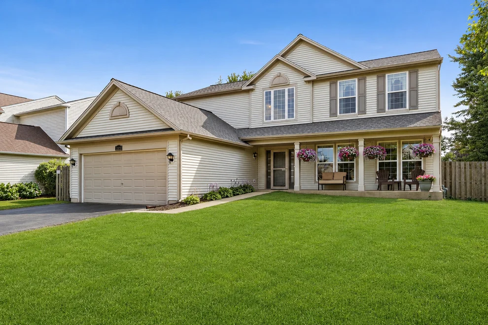 Unit for sale at 223 Clubhouse Street, Bolingbrook, IL 60490
