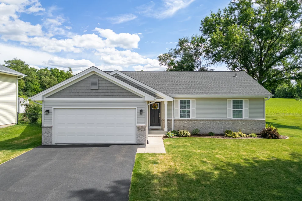 Unit for sale at 701 Mallard Road, Winnebago, IL 61088