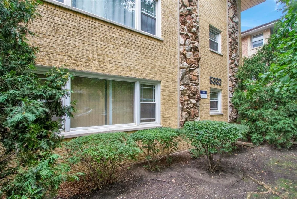 Unit for sale at 5332 W Windsor Avenue, Chicago, IL 60630