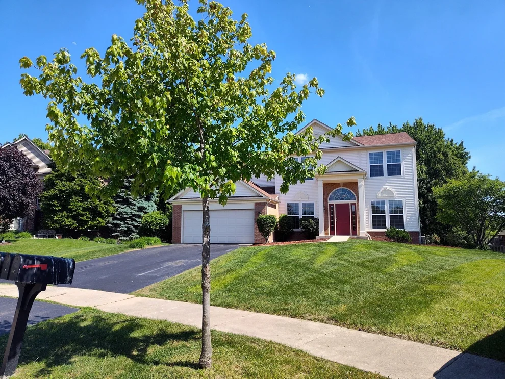 Unit for sale at 6 Forsythia Court, Bolingbrook, IL 60490
