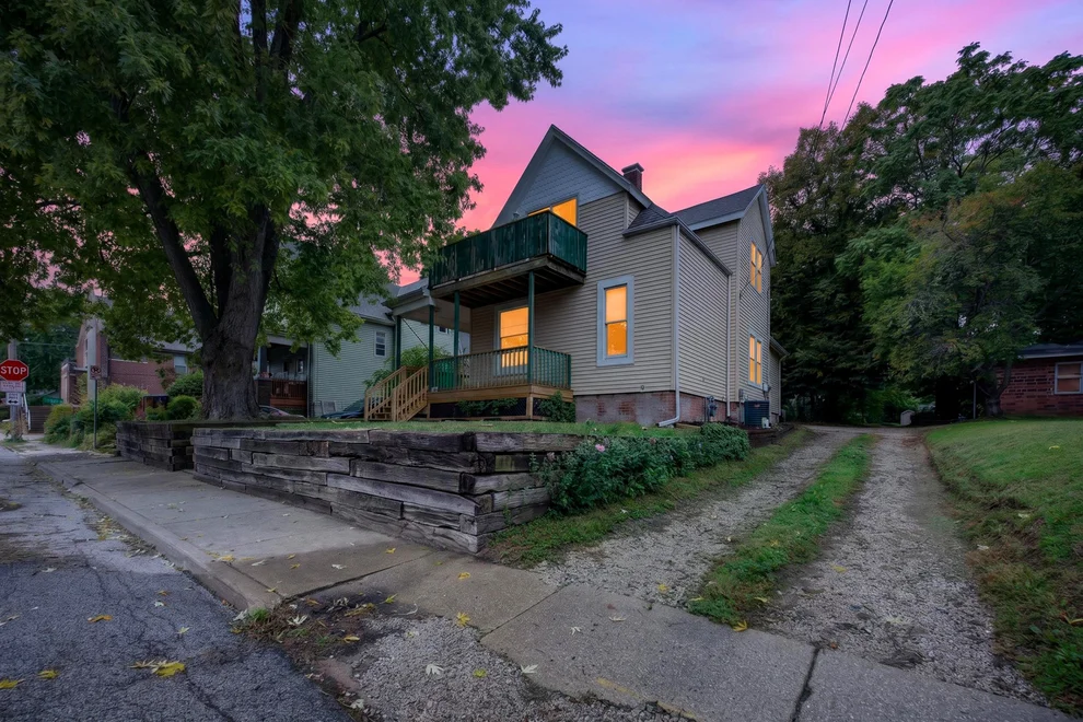 Unit for sale at 605 S Lee Street, Bloomington, IL 61701
