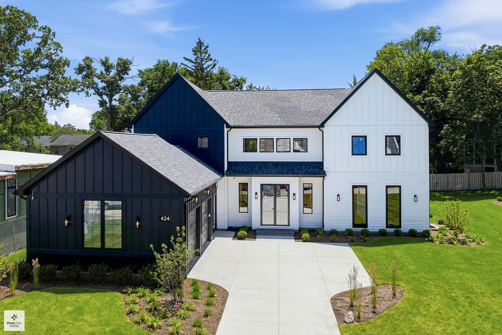 Unit for sale at 424 Forest Edge Drive, Glencoe, IL 60022