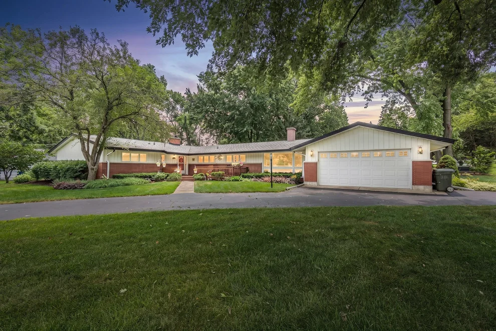Unit for sale at 12501 S 74th Avenue, Palos Heights, IL 60463