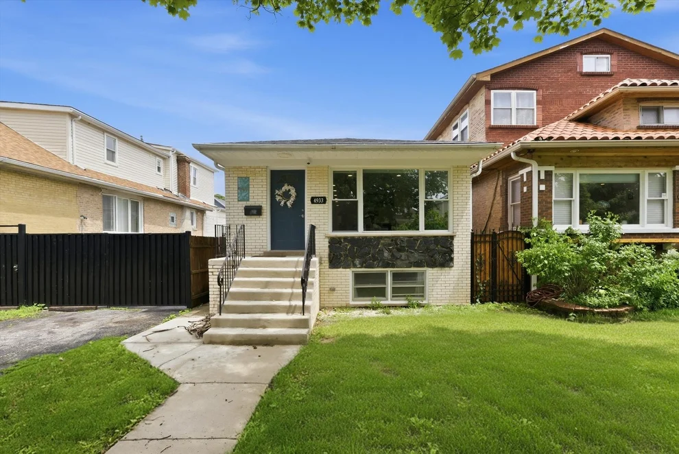 Unit for sale at 4933 N Keeler Avenue, Chicago, IL 60630