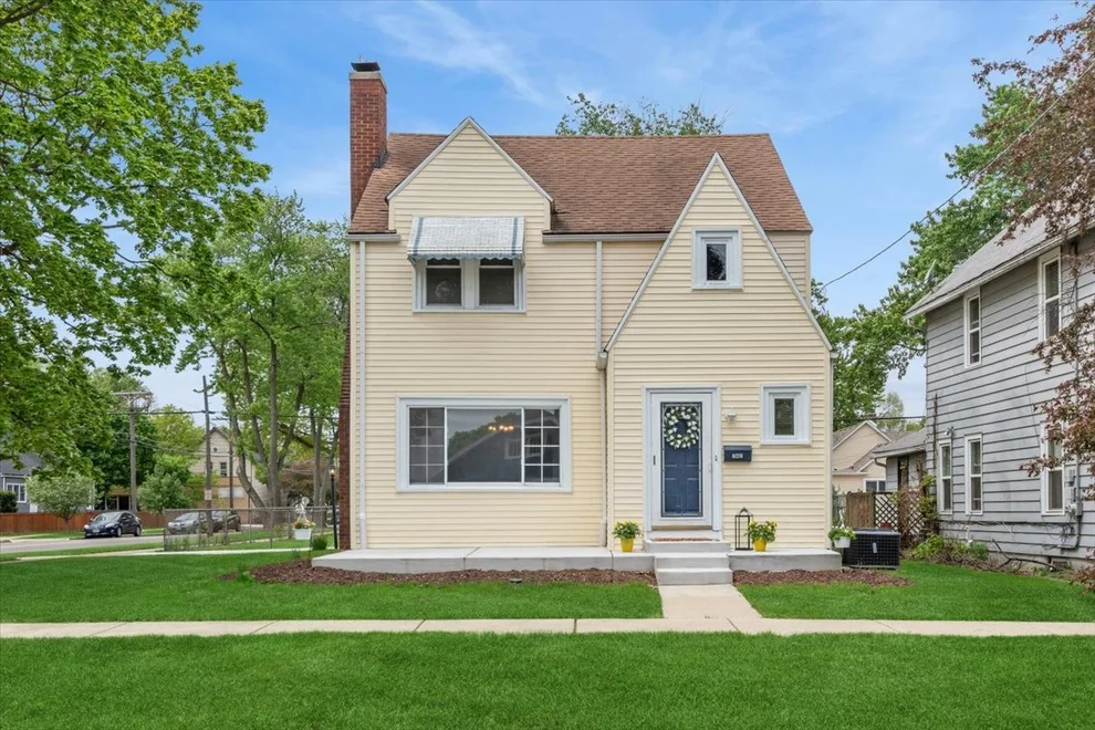 Unit for sale at 747 Watson Street, Aurora, IL 60505