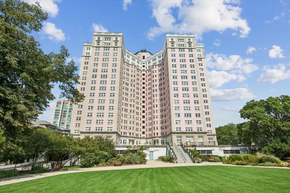Unit for sale at 5555 N SHERIDAN Road, Chicago, IL 60640