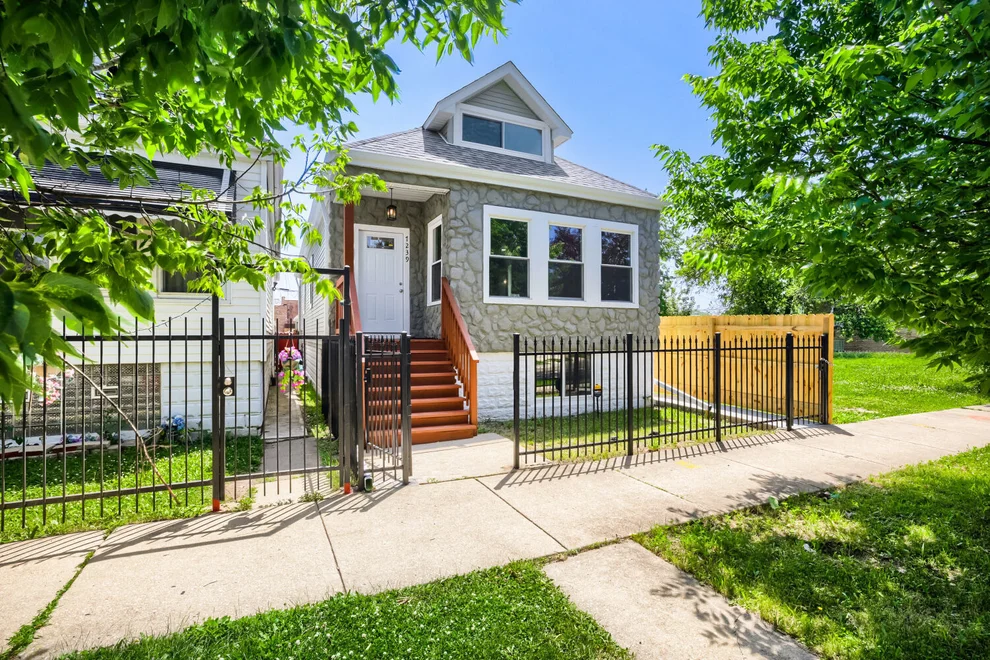 Unit for sale at 7239 S Marshfield Avenue, Chicago, IL 60636