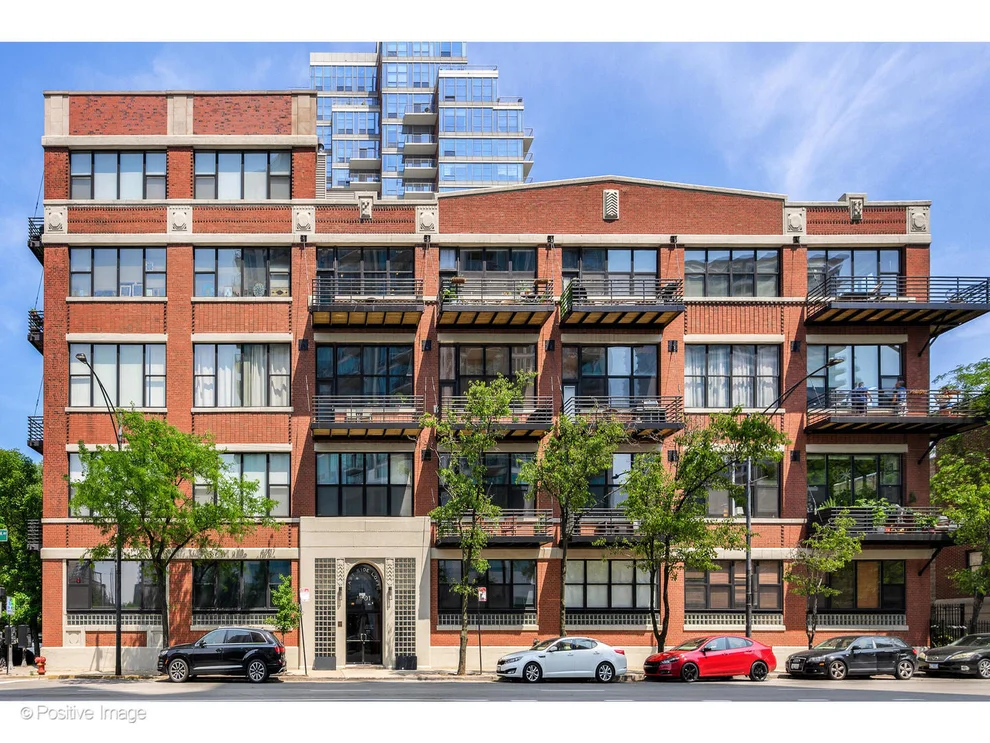 Unit for sale at 1601 S INDIANA Avenue, Chicago, IL 60616