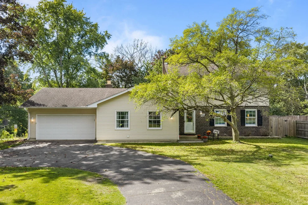 Unit for sale at 6121 Sands Road, Crystal Lake, IL 60014