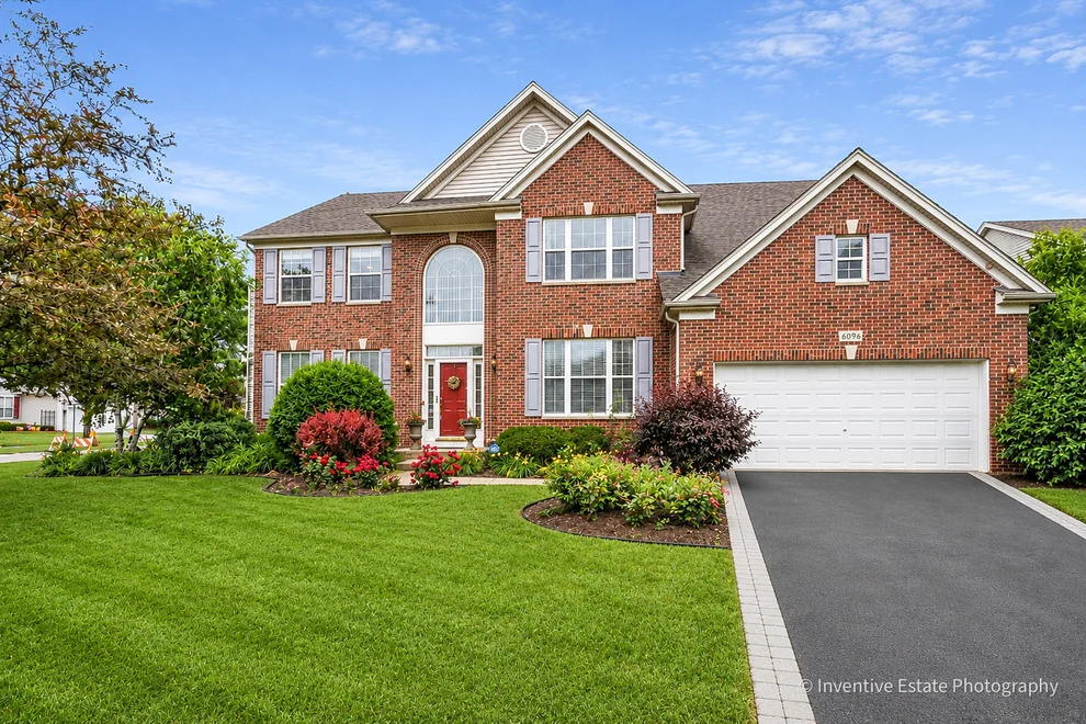 Unit for sale at 6096 Russell Drive, Hoffman Estates, IL 60192