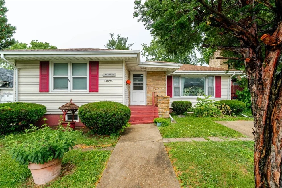 Unit for sale at 1409 1/2 Mulberry Street, Bloomington, IL 61701