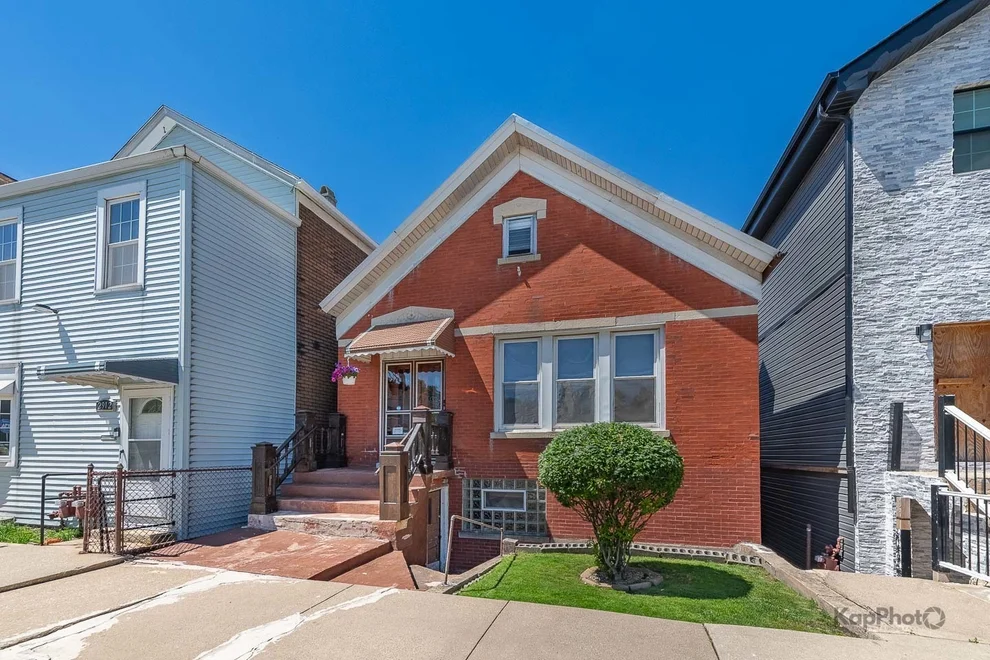 Unit for sale at 2910 S Quinn Street, Chicago, IL 60608