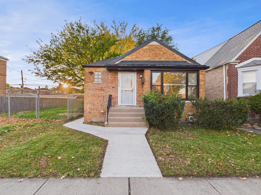 Unit for sale at 10036 S Saint Lawrence Avenue, Chicago, IL 60628