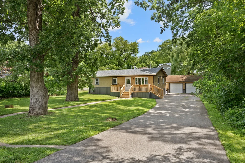 Unit for sale at 38207 N 3rd Avenue, Spring Grove, IL 60081