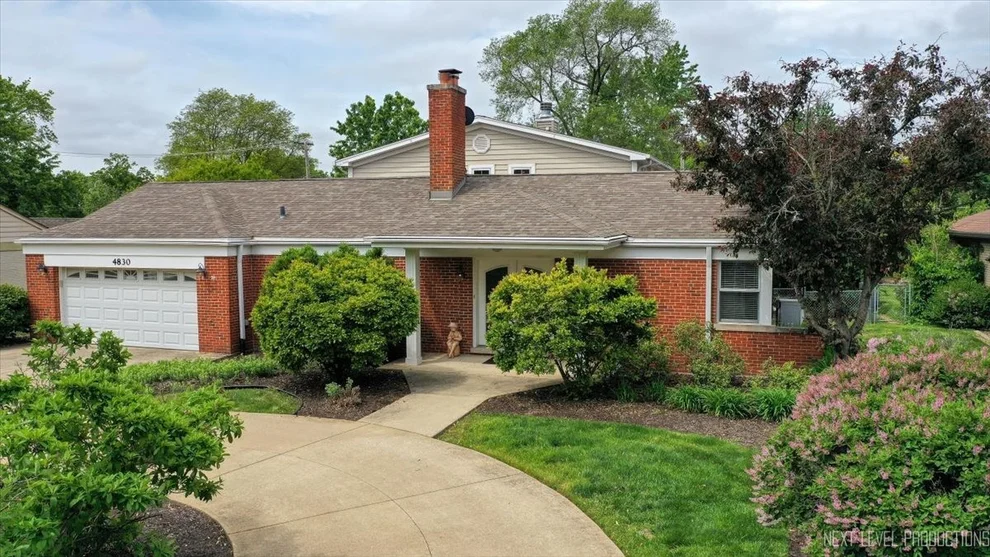 Unit for sale at 4830 Wolf Road, Western Springs, IL 60558