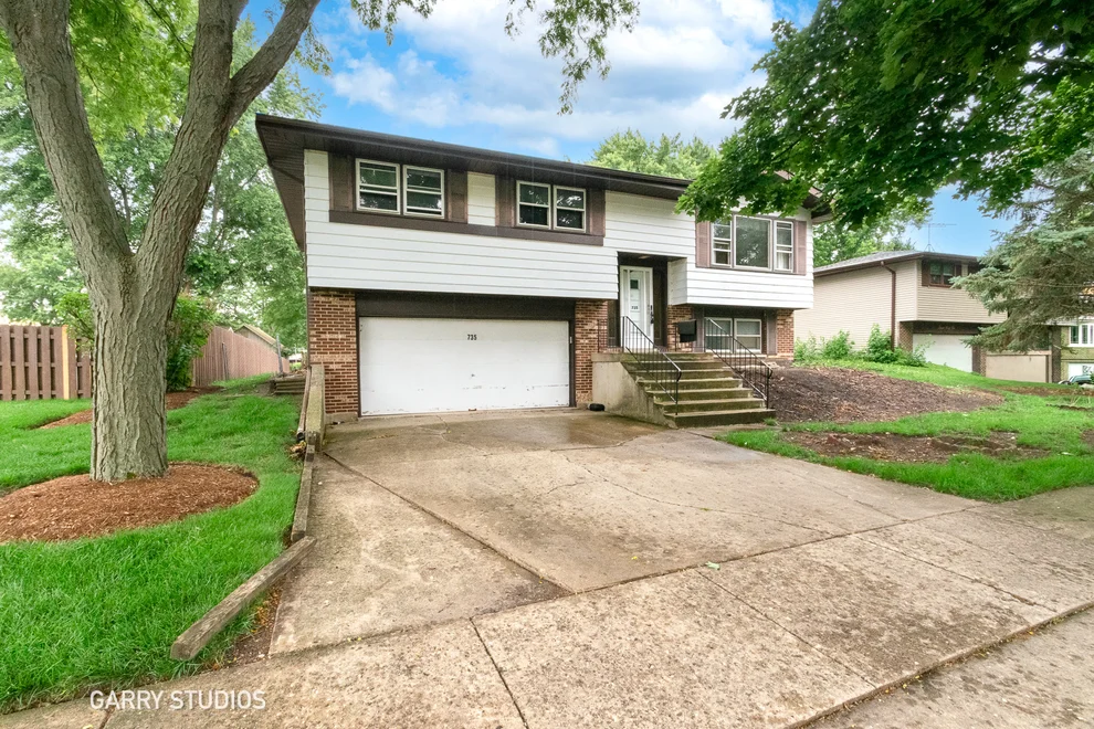 Unit for sale at 735 Cedar Lane, Bartlett, IL 60103