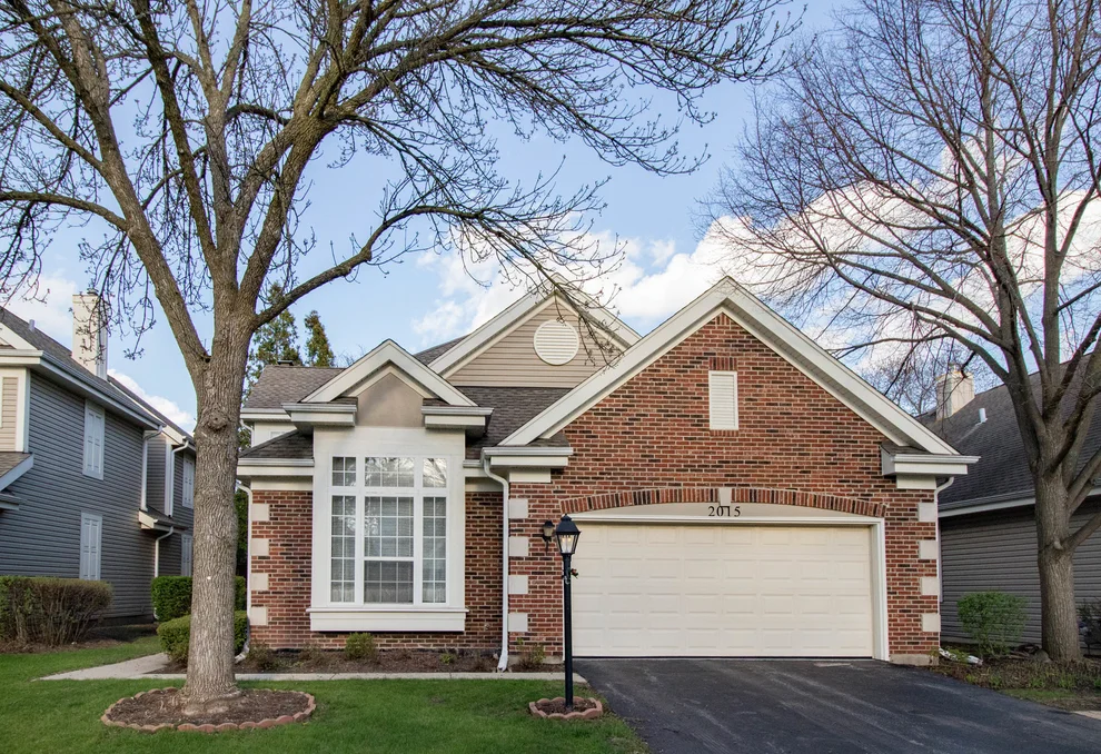 Unit for sale at 2015 N Evergreen Avenue, Arlington Heights, IL 60004