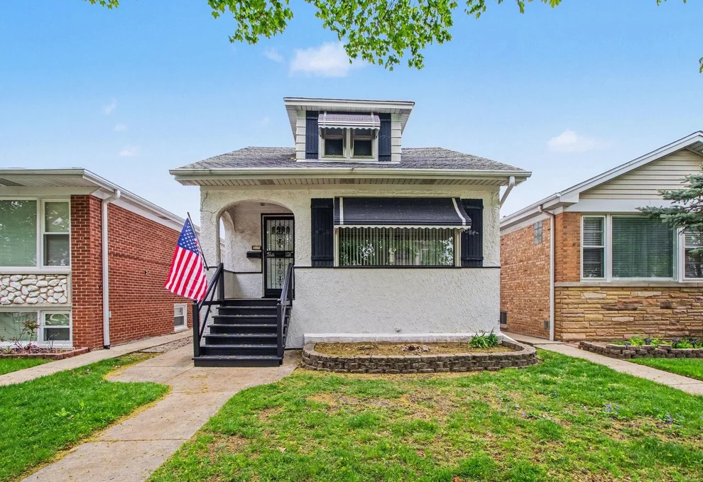 Unit for sale at 5335 N Moody Avenue, Chicago, IL 60630