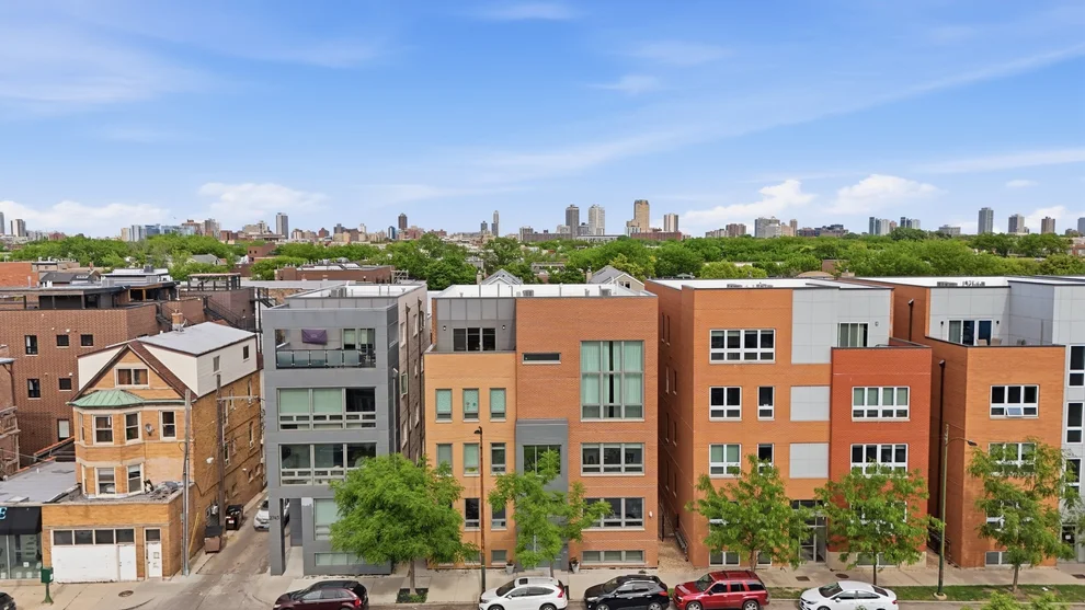 Unit for sale at 2743 N Ashland Avenue, Chicago, IL 60614