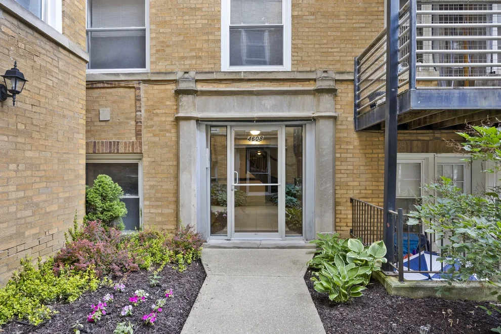 Unit for sale at 4608 N Monticello Avenue, Chicago, IL 60625