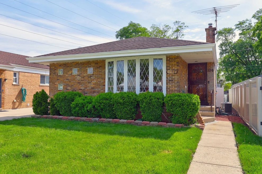 Unit for sale at 109 Rice Avenue, Bellwood, IL 60104