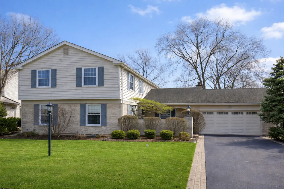 Unit for sale at 2629 Illinois Road, Northbrook, IL 60062