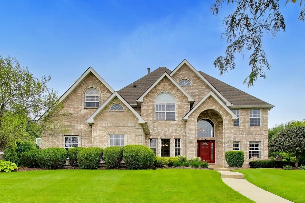 Unit for sale at 630 Gibbons Drive, New Lenox, IL 60451