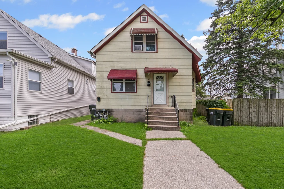 Unit for sale at 90 W 28th Place, South Chicago Heights, IL 60411