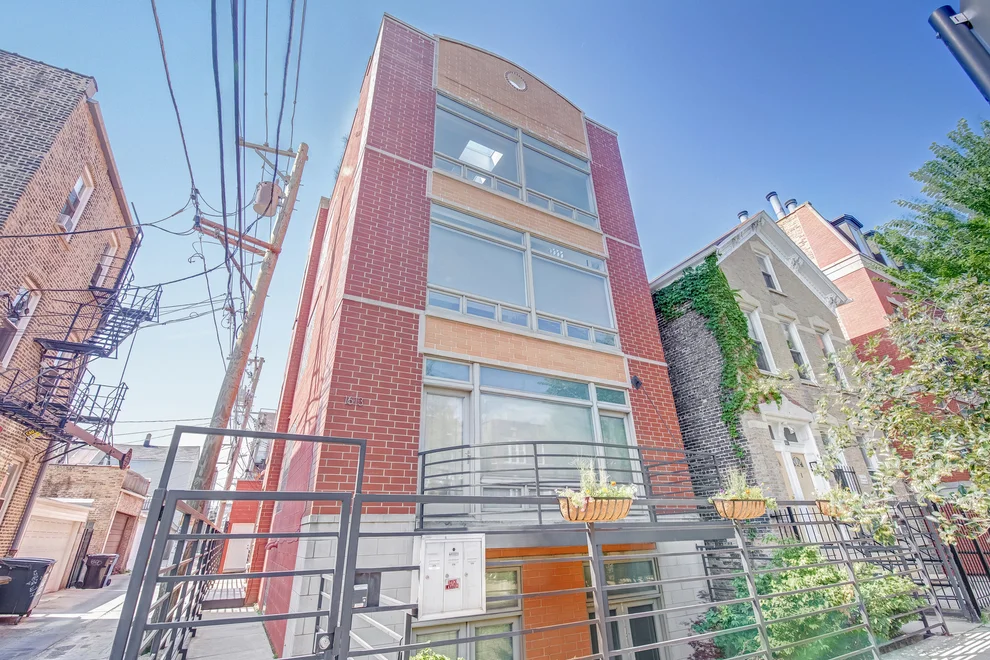 Unit for sale at 1613 W Le Moyne Street, Chicago, IL 60622
