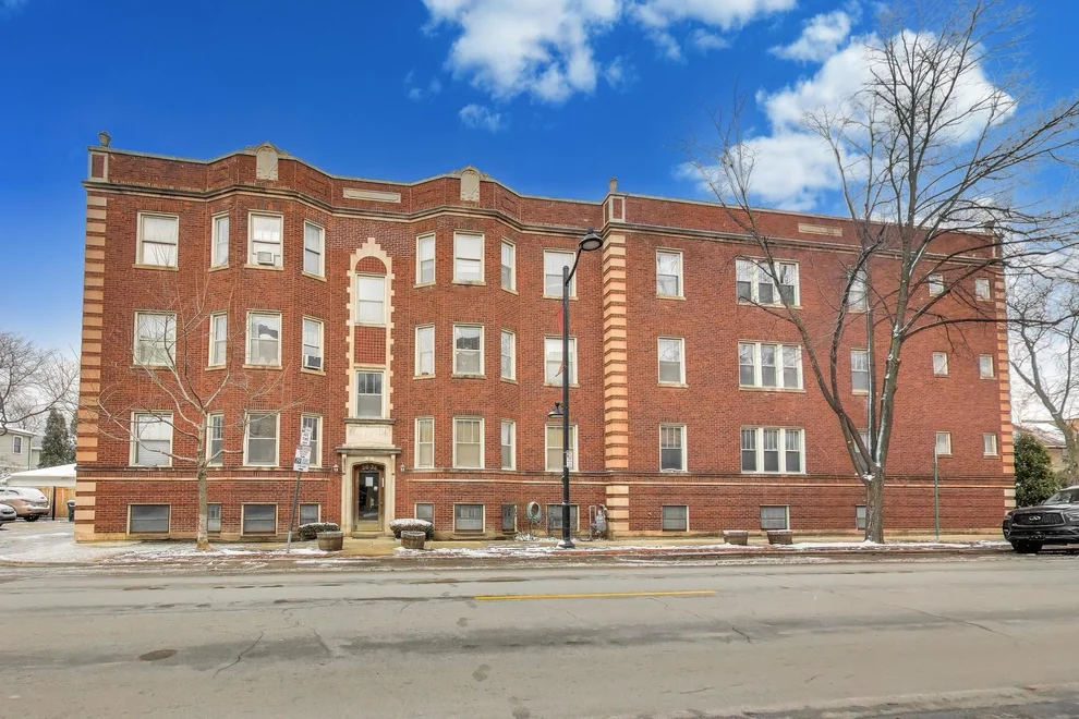 Unit for sale at 36 Harrison Street, Oak Park, IL 60304