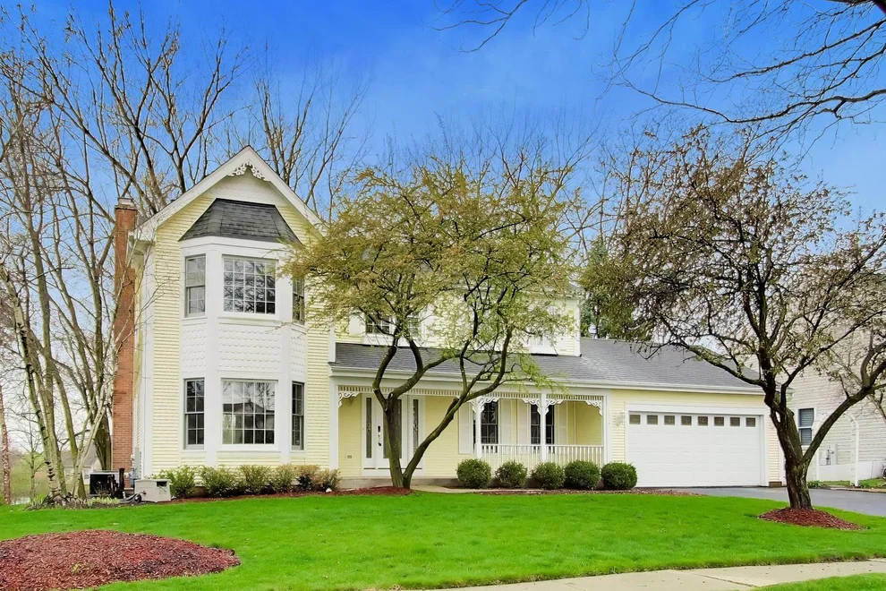 Unit for sale at 1474 Knottingham Drive, Gurnee, IL 60031