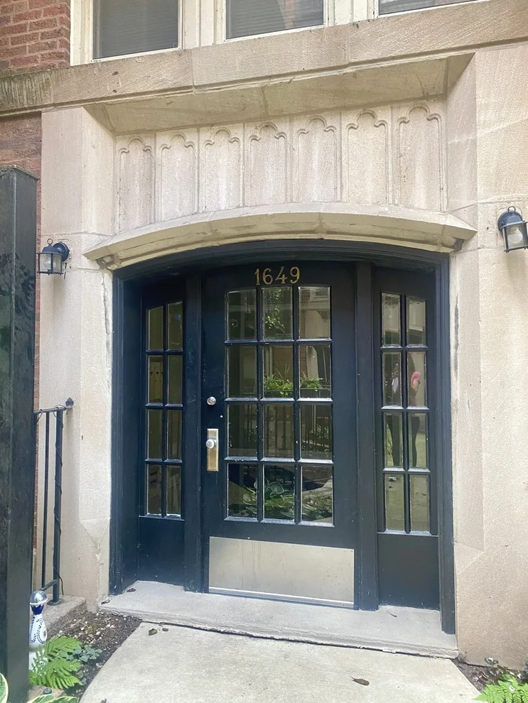 Unit for sale at 1649 W Pratt Boulevard, Chicago, IL 60626