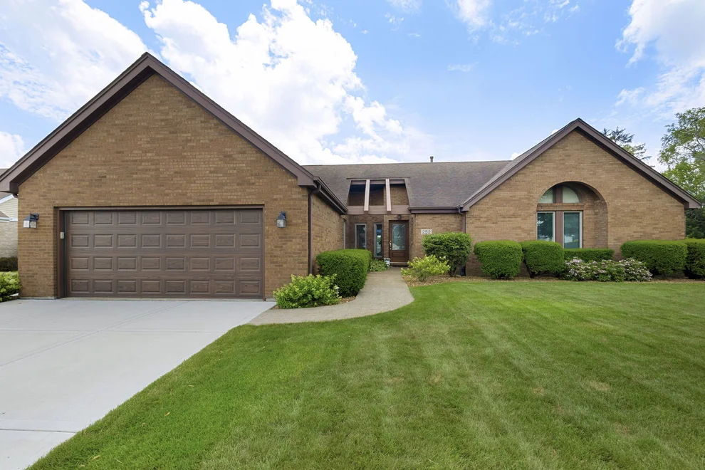 Unit for sale at 252 Miller Street, Beecher, IL 60401